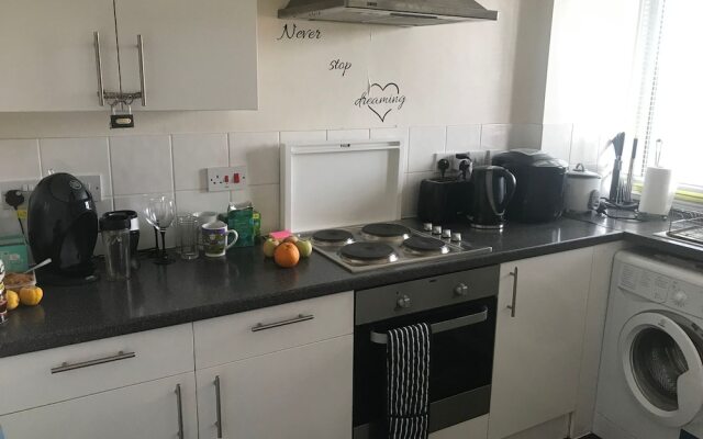 Impeccable Studio Apartment by the London Eye