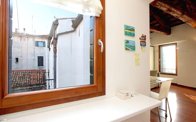 City Apartments - Crystal