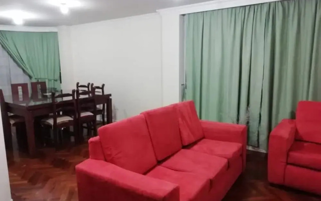 Apartamento Familiar en Zona Residencial