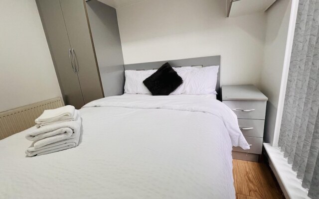 3-bed House in Northolt