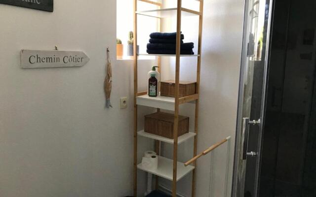 Le Gite de L'amer - T2 - Duplex - Centre Bourg (Adults Only)