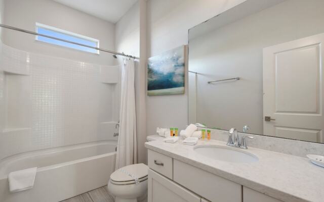 Elegant Home With Pool & Spa, Close to Disney