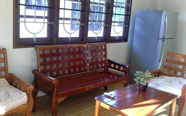 Krisada Beach Resort