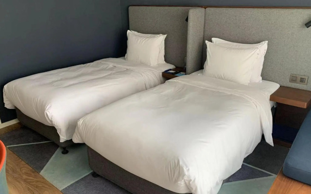 Holiday Inn Express Zhangjiagang East by IHG