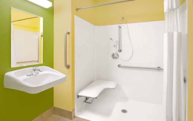 Microtel Inn & Suites by Wyndham Delphos