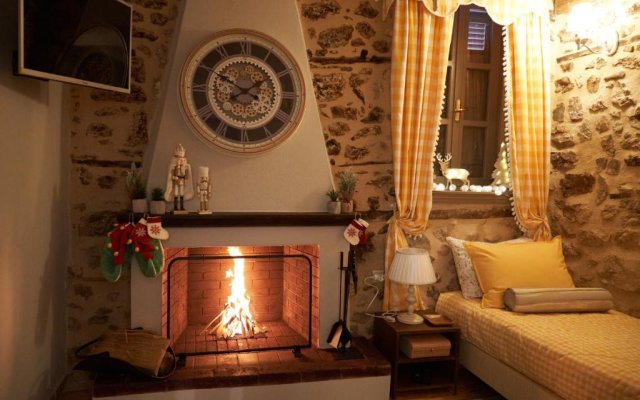 Dandy Villas Dimitsana - a Family Ideal Charming Home in a Quaint Historic Neighborhood - 2 Fireplaces for Romantic Nights