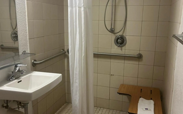 Motel 6 Austin, TX - North Central