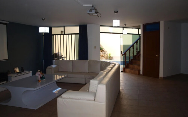 Hostal Isis