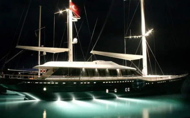 Mega Yacht Infinity