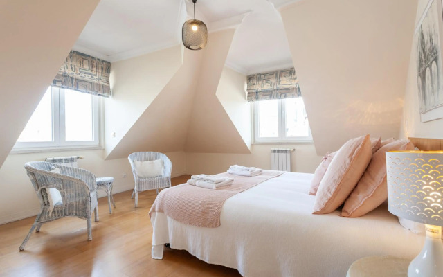 FLH Chic Chiado Exotic Spacious Residence