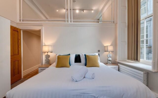 iStay Liverpool 1 Water Street Apartments