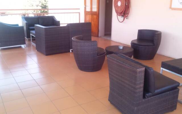Cactus Inn