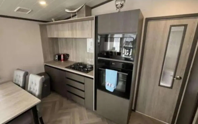 Welcome to Tinks and David Static Caravan