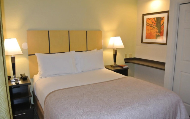 Candlewood Suites Washington-Fairfax by IHG