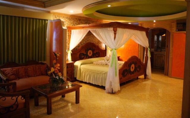 Hotel Suites Flamboyanes