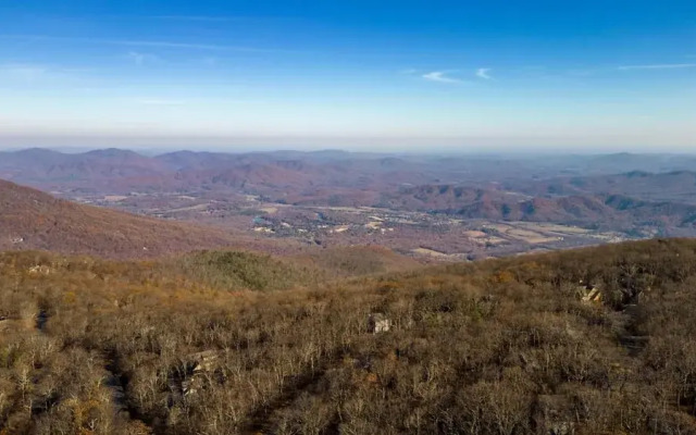 Wintergreen Retreat Jacuzzi Sauna dog Friendly