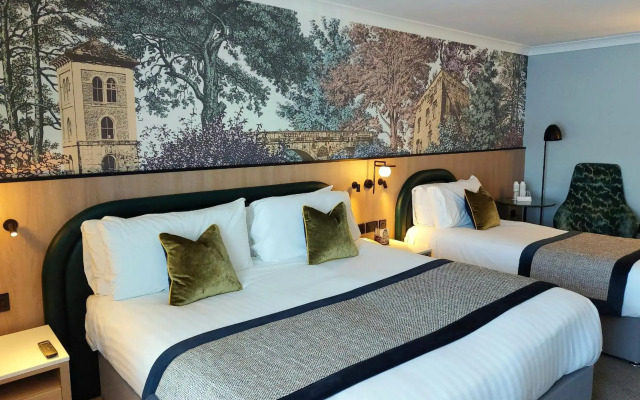 Menlo Park Hotel