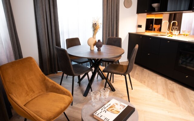 Backyard Apartments by Heimaleiga