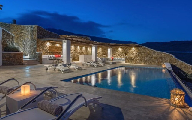 4 Bedroom Villa With Private Pool and sea View