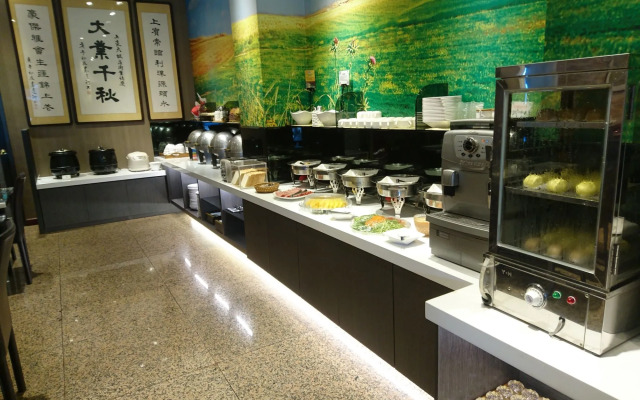 Kiwi Express Hotel Mrt Wen Xin Feng Chia Branch 1