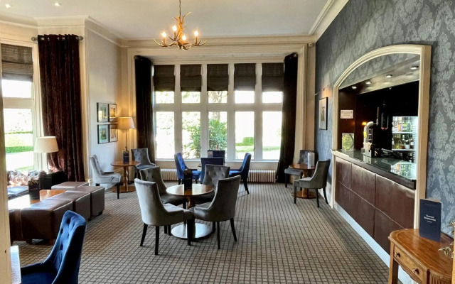 Hartsfield Manor