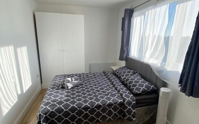 Comfortable Homely Studio Flat in Wembley