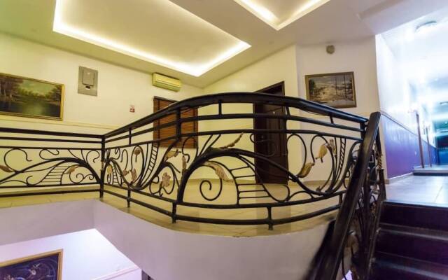 Chalon Suites