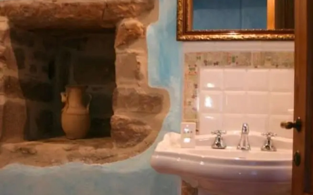 Wonderful private villa for 16 people with WIFI, private pool, TV and parking