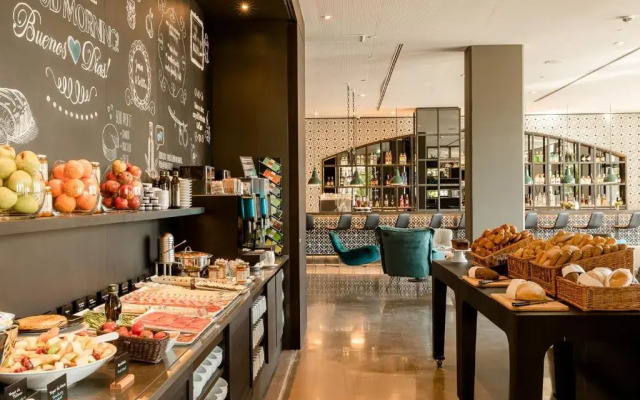 Motel One Barcelona - Ciutadella