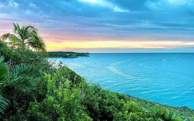Luxury Villa With Private Beach Access