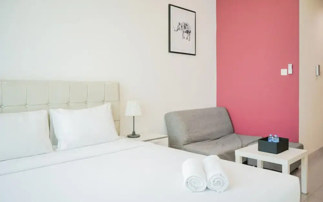 Cozy and Relax Studio Room @ Tree Park BSD Apartment