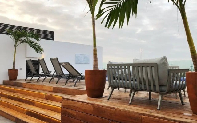 3-br Condo, Partial Ocean View, 2blocks From Ocean