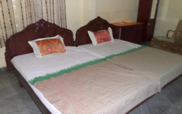 Pulikkal Tourist Home