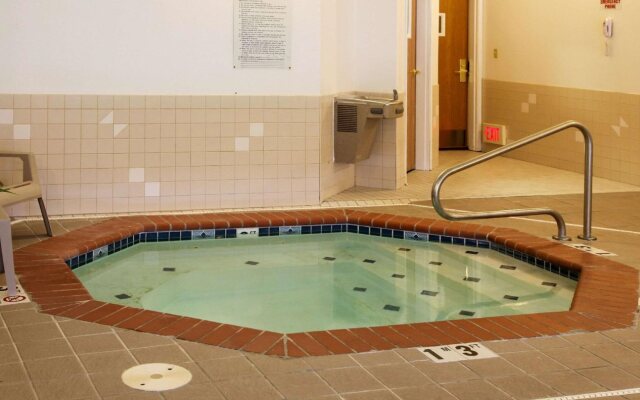 Clarion Suites Anchorage Downtown