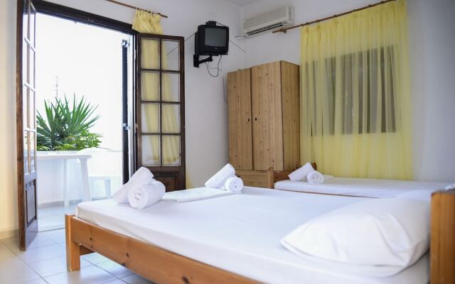 Corfu Room Apartments With big Parking Area