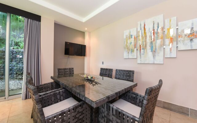 Tulemar Resort