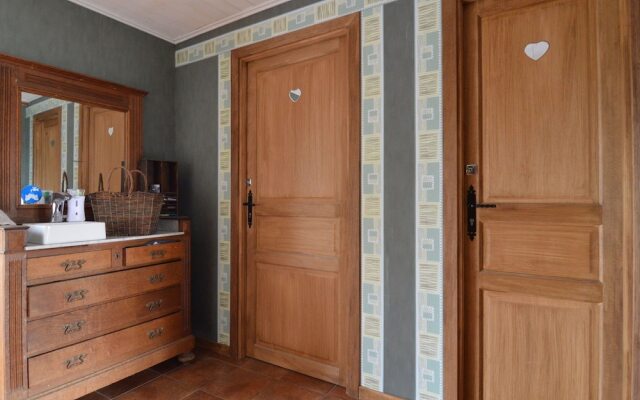 Charming Holiday Home in Hondschoote With Terrace