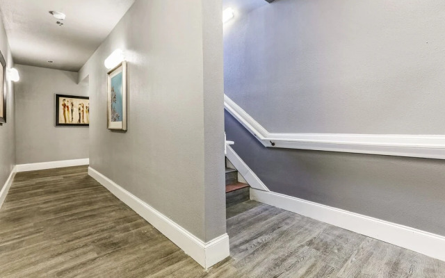 Fully Furnished Condos Near St Charles