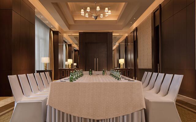 Crimson Hotel Filinvest City Manila
