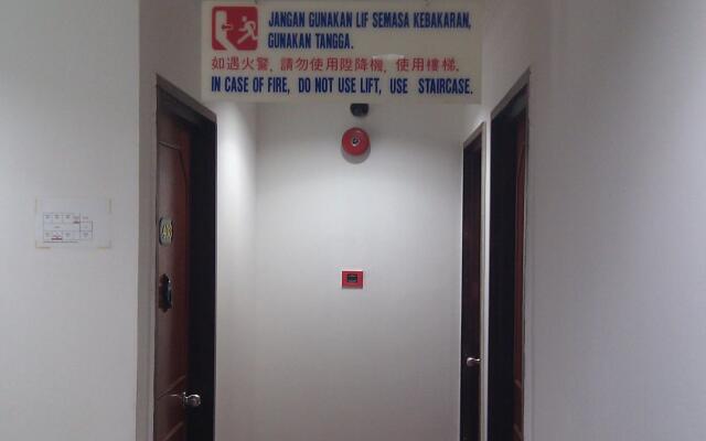 Wah May Hotel