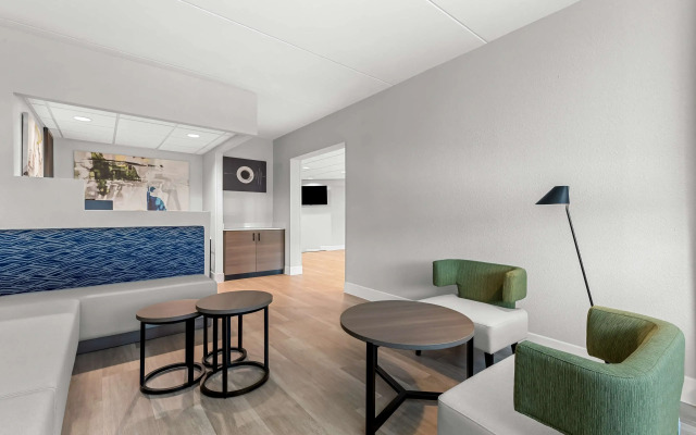 Best Western Plus Lower South End