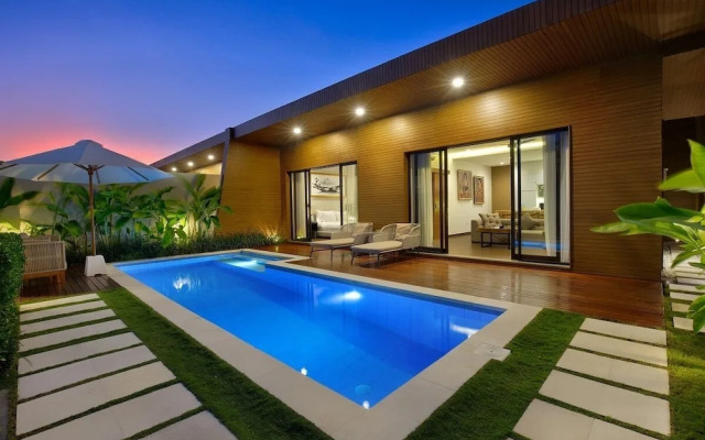 The Claremont Luxury Villas
