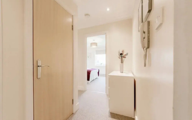 Cascades Court by Roomspace Apartments