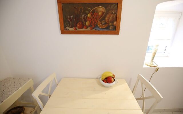 Stone House Apartment