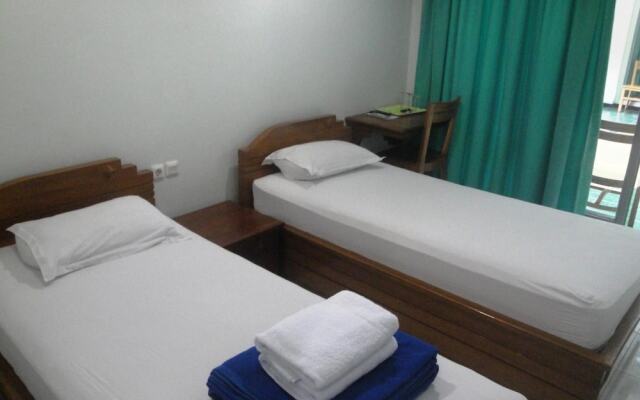 Hotel Trio