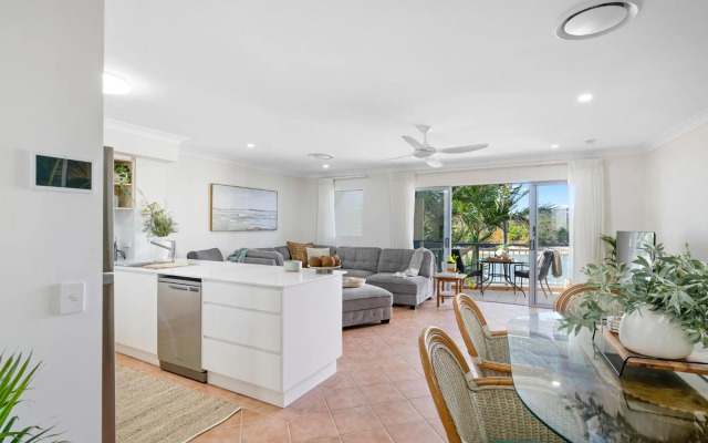Sunrise Cove Holiday Apartments