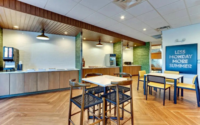 Fairfield Inn & Suites Dallas Love Field