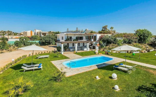 Afantou Beach Villa