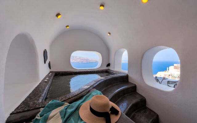 Oia Angle Cavehouse