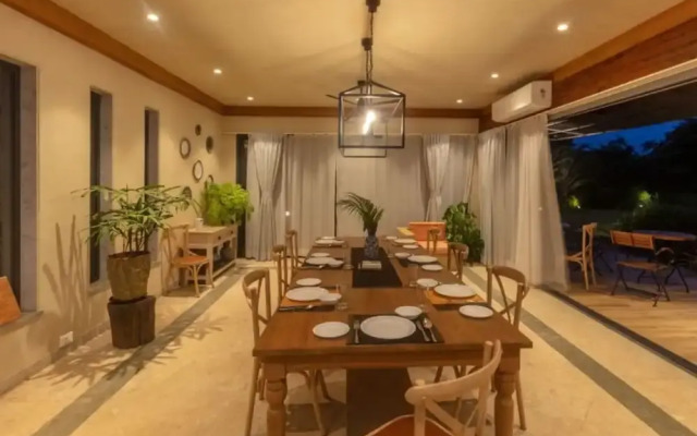 Quarterdeck by Hireavilla - Luxury Estate in Awas